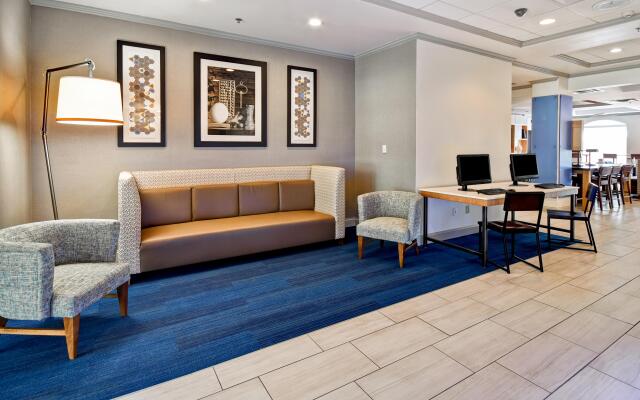 Holiday Inn Express & Suites Schererville by IHG