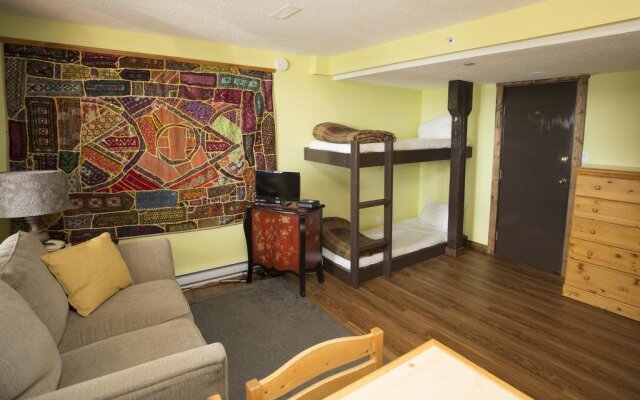 Pinnacles Suite Hotel