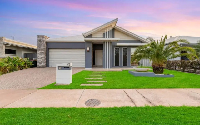 Zenhouse Solstice Designer 4-br Executive Retreat