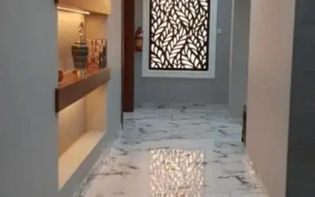 Silver Palm Hotel