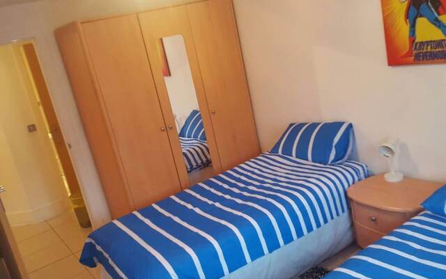 The Worsley Exclusive 2 Bed Apartment W