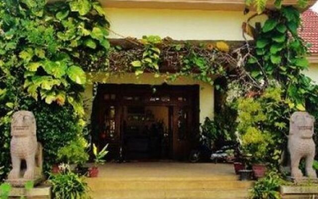 Lotus Lodge