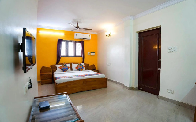 OYO 73610 Home Tree Service Apartment