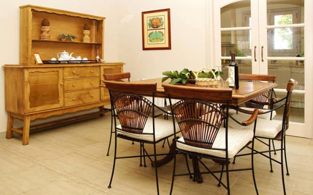 Casa Laurel