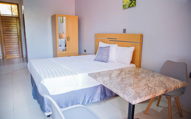 Romalo Hotel & Apartments