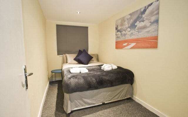 Short Stay Bristol - Church Apartment
