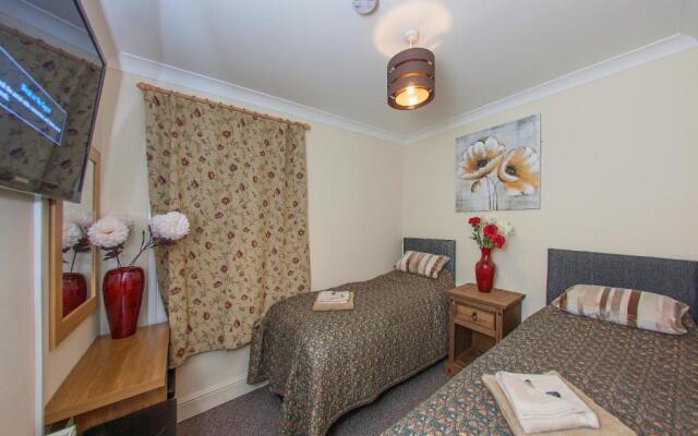 Riverside Hotel Bed and Breakfast