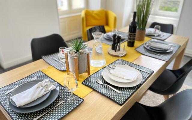 The 5 Continents Ii by Stay Swiss