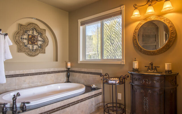 E'Laysa Guesthouse and Vineyard Retreat