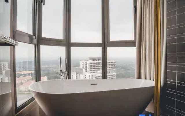 Teega Muji 4BR 12 pax w bathtub