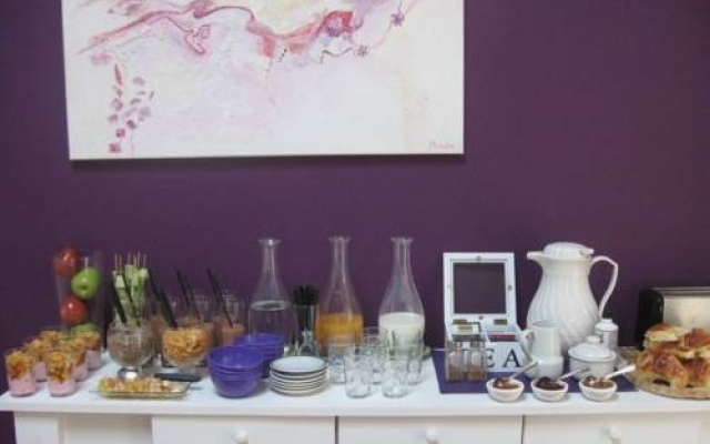 Reyna Violeta Bed & Breakfast