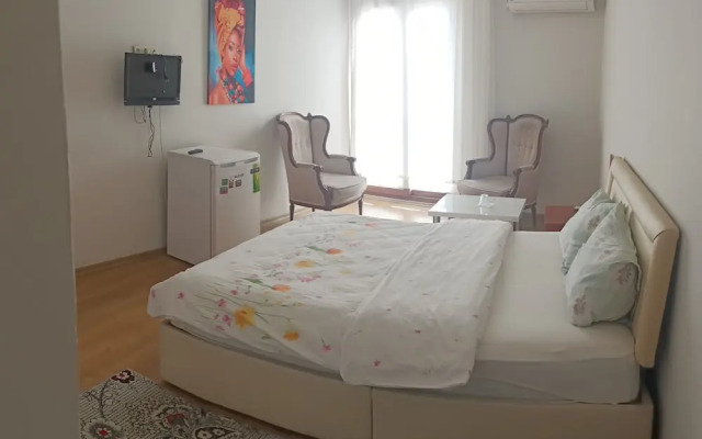 Otel Yaşar