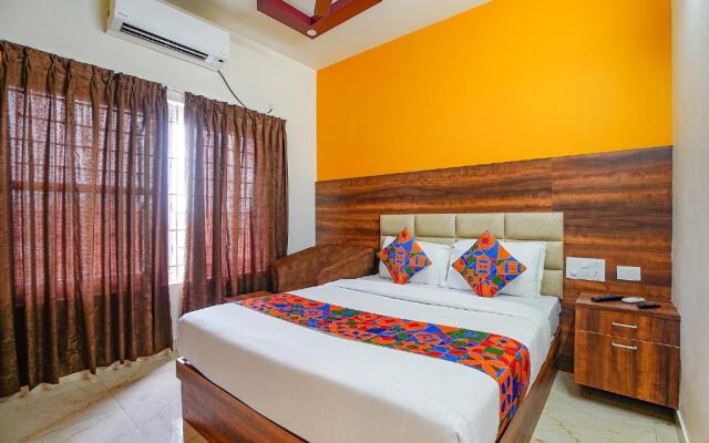 Fabhotel Greenwood Xpress Inn