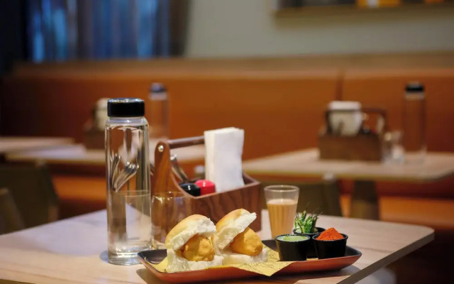 Ibis Mumbai Bkc