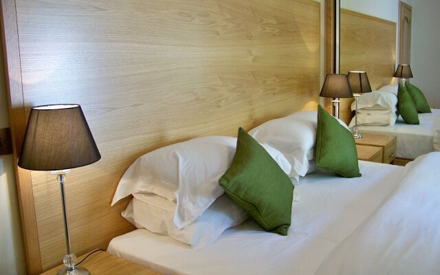 Claymore Guest House and Apartments