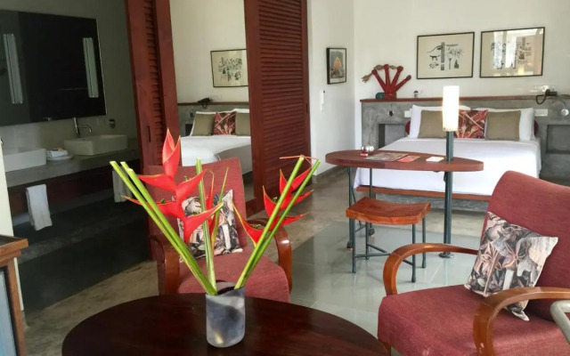 Trinity At Fort Cochin