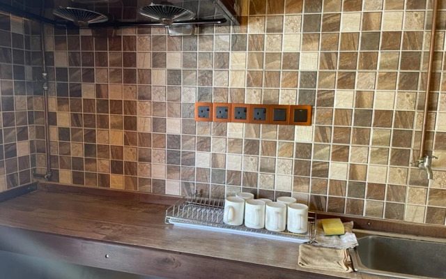 OYO 90368 Jono's Place Guesthouse