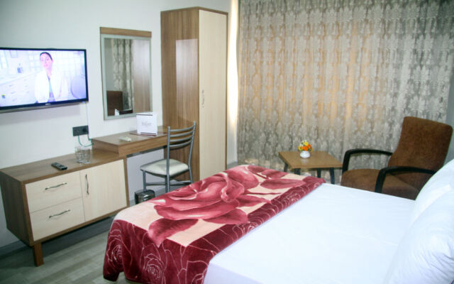 Hotel Yaşat (**)