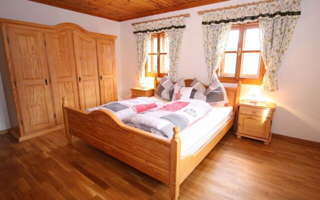 Sprawling Mansion near Ski Area in Salzburg