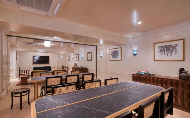 The Chow Kit - an Ormond Hotel