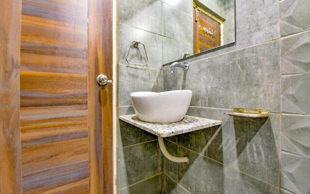 Fabhotel Raj Palace I