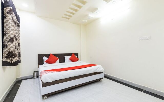 Oyo 39426 Hotel Lotus