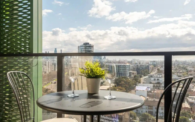 Modern 1 Bedroom Apartment in St Kilda