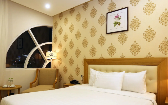 Royal Family Hotel Da Nang