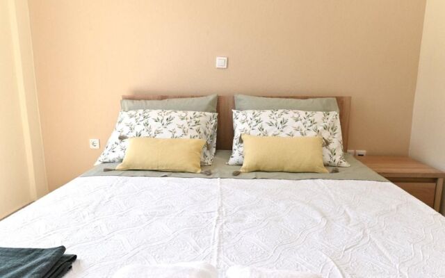 Meloida Apartment by TravelPro Services- Nea ...