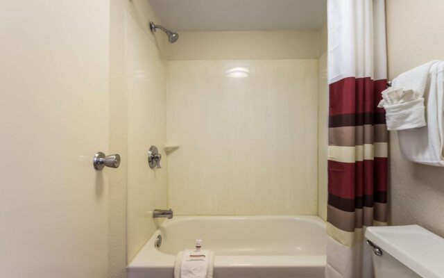 Red Roof Inn Milwaukee – Airport/Oak Creek