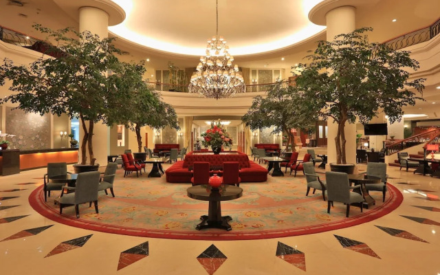 Ritzy Hotel Manado