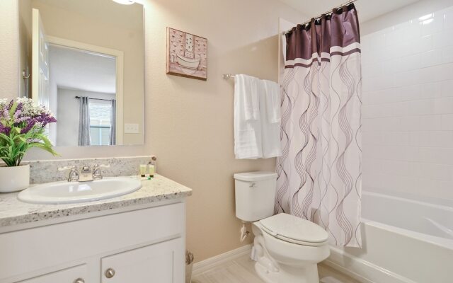 Four Bedroom Sleeps 10 w/GameRoom 5152A