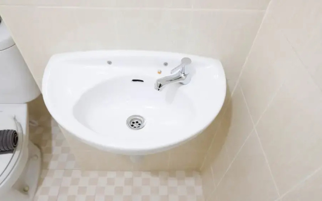 Clean And Comfy 2Br Apartment At Puncak Kertajaya