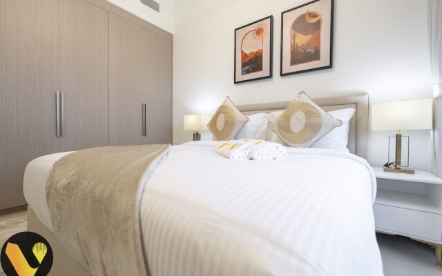 Vogue Downtown - Act 1 Act 2