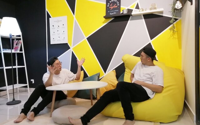 Almas Suites Puteri Harbour Hello Kitty