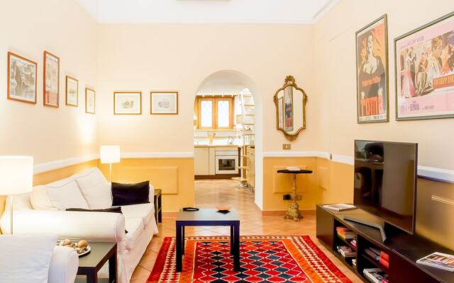 Quiet and Cozy Trastevere Hideaway