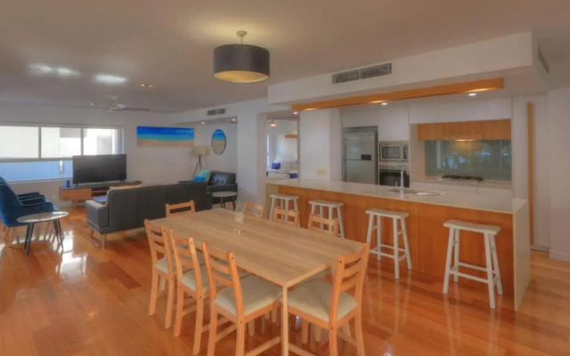 Maggies Beachfront Apartments
