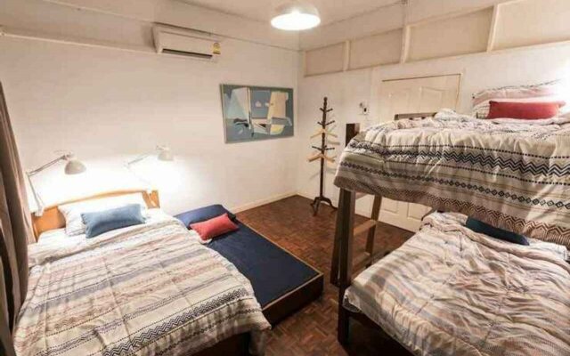 Vacation Townhome near BTS Ekamai