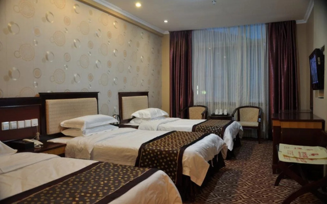 Linzhi Penglong Hotel