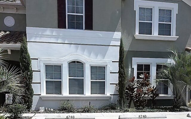 ST4746TD Solterra - Four Bedroom Townhouse