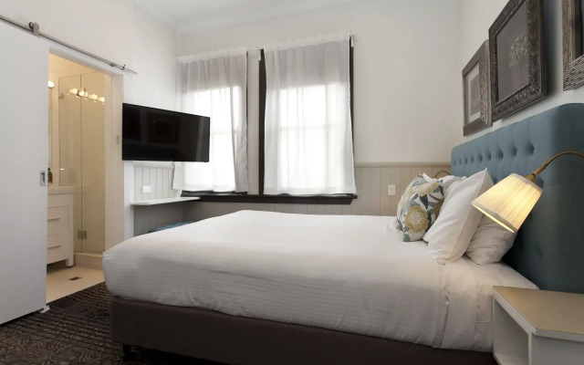 Cremorne Point Manor