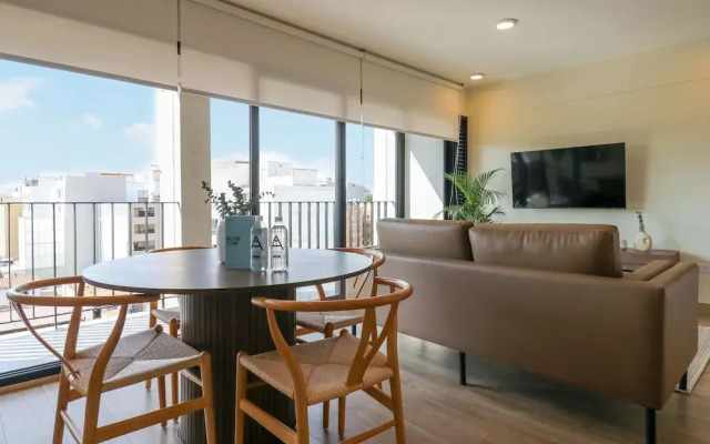 Awesome 2BR With Balcony in Miraflores