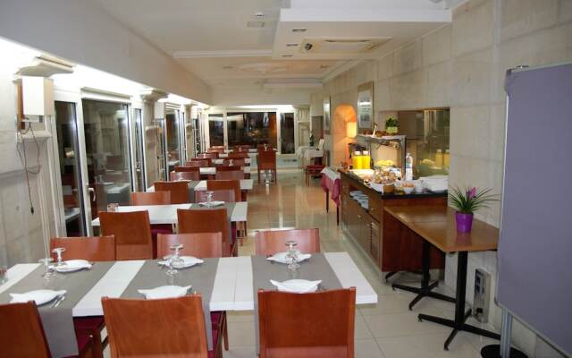 Hotel Suís