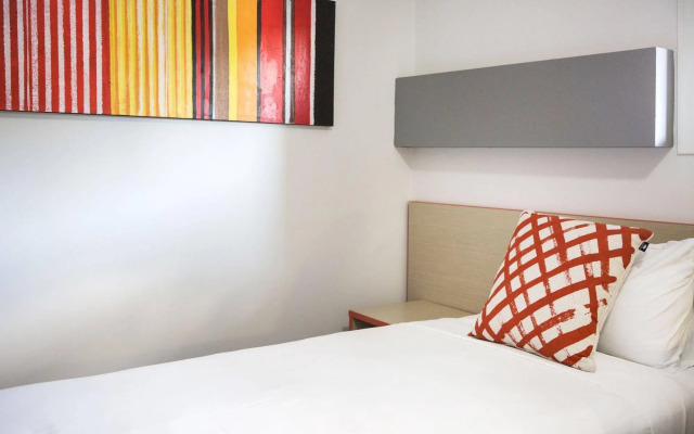 Villawood Hotel