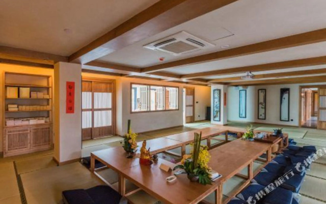 Jingju Xiantang Zen Lifestyle Hotel (Nanchang Bayi Square Wushang Mall)