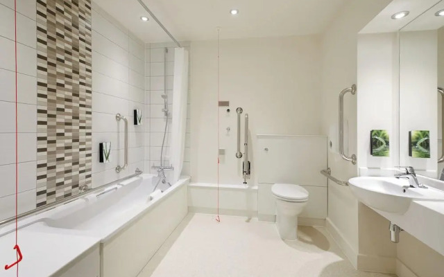 Premier Inn Bournemouth West Cliff