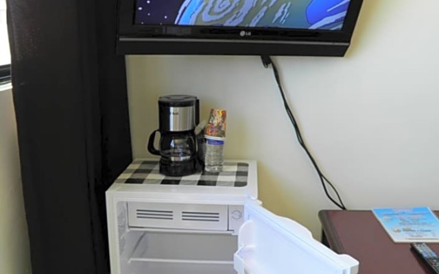 #38 Bungalow Seaside Hotel & Victors RV Park