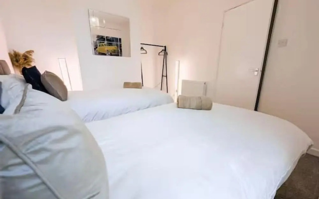 Central 3BR Home with Hot Tub Sleeps 10