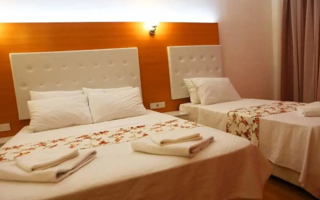 Ugur Hotel