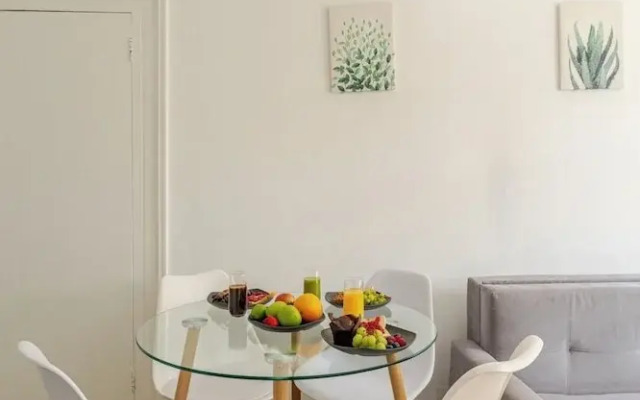 London Oasis Retreat - 2 Bedroom Apartment